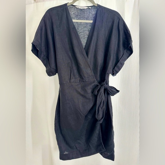 & Other stories linen wrap dress. Black. Small. - Picture 9 of 11